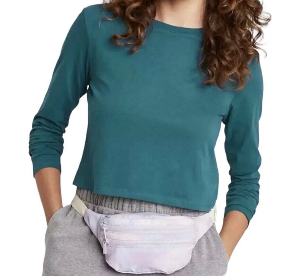 NWT Women's Medium Wild Fable Cropped Long Sleeve Tee